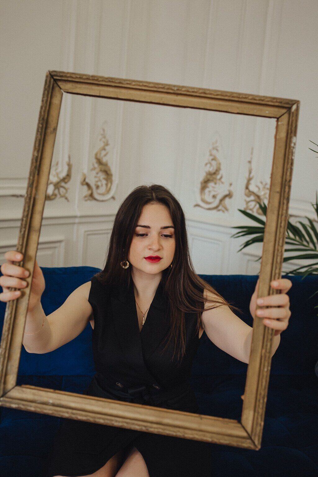 Portrait · frame