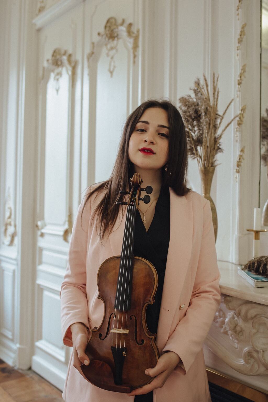 Portrait · violin
