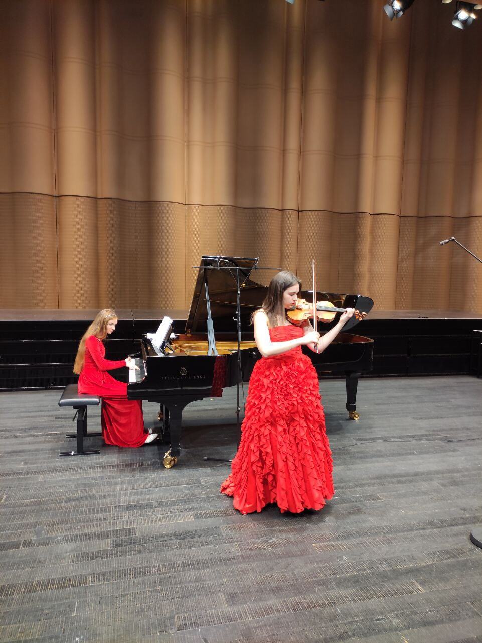 Violin and piano · red